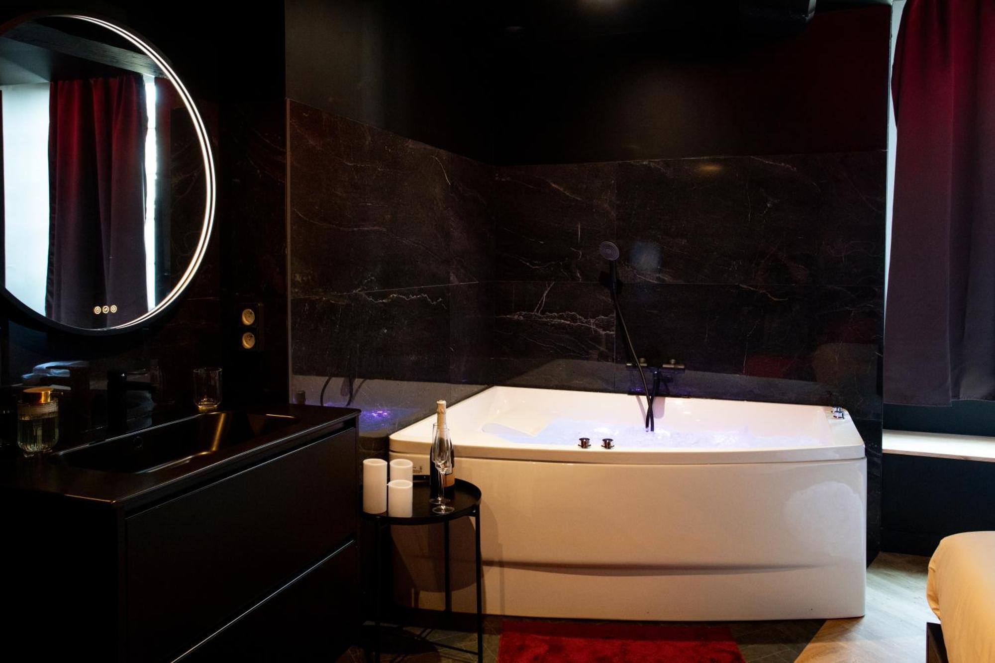 La Suite Spa & Cinema Saint-Lambert-du-Lattay Kültér fotó